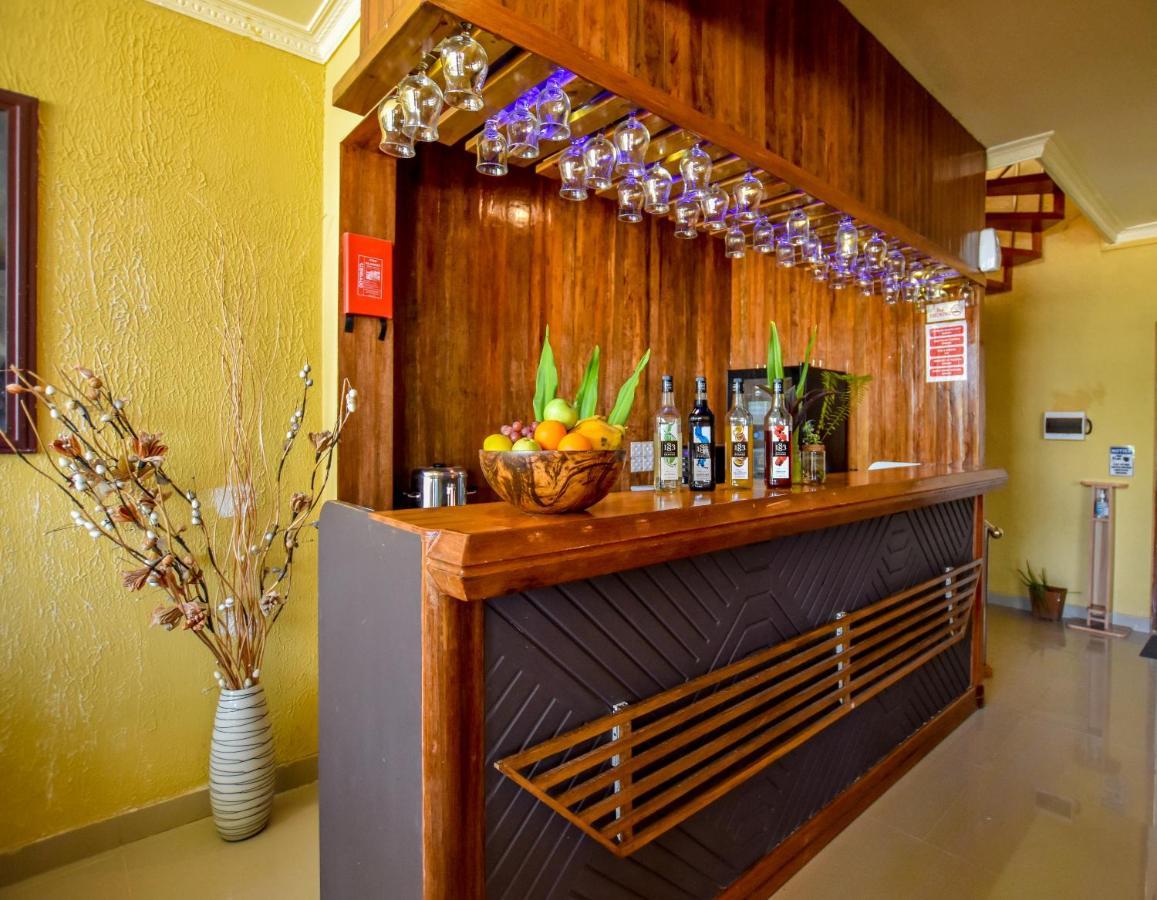 Equatorial Divers Lodge Addu City Ngoại thất bức ảnh