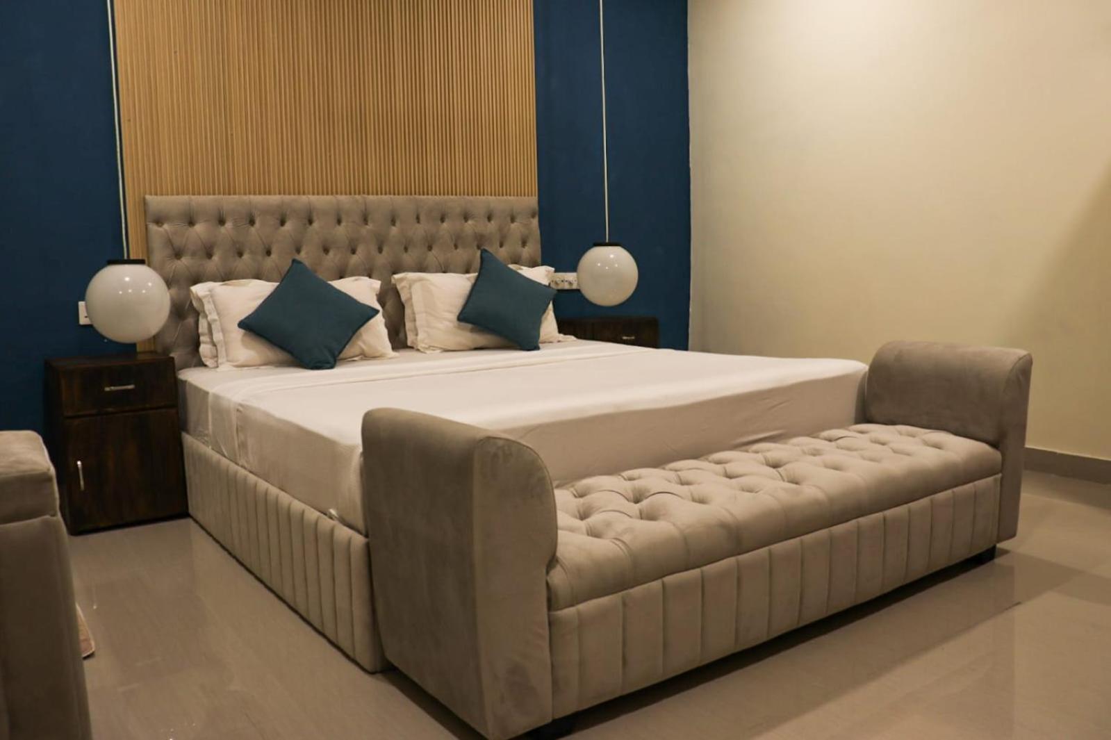 Equatorial Divers Lodge Addu City Ngoại thất bức ảnh